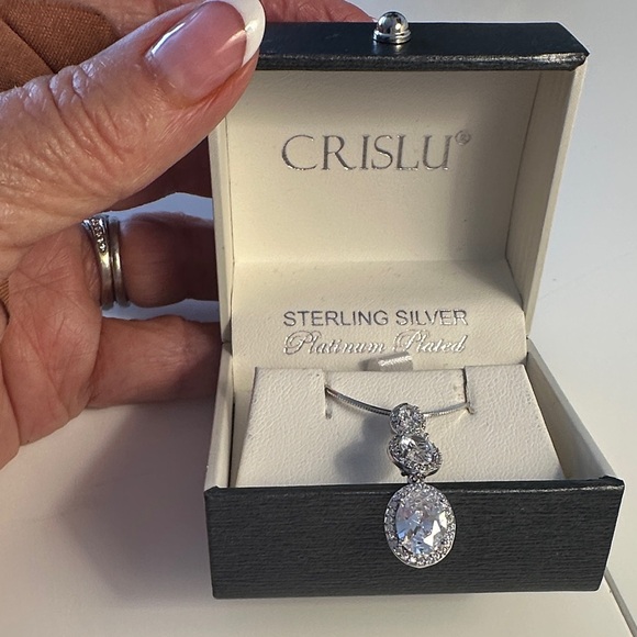 Crislu Jewelry - CRISLU Sterling Silver Platinum Plated Pendant Necklace